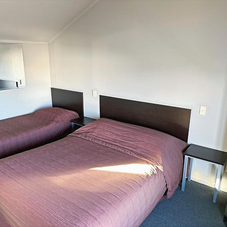 Arena Lodge Palmerston North Buitenkant foto