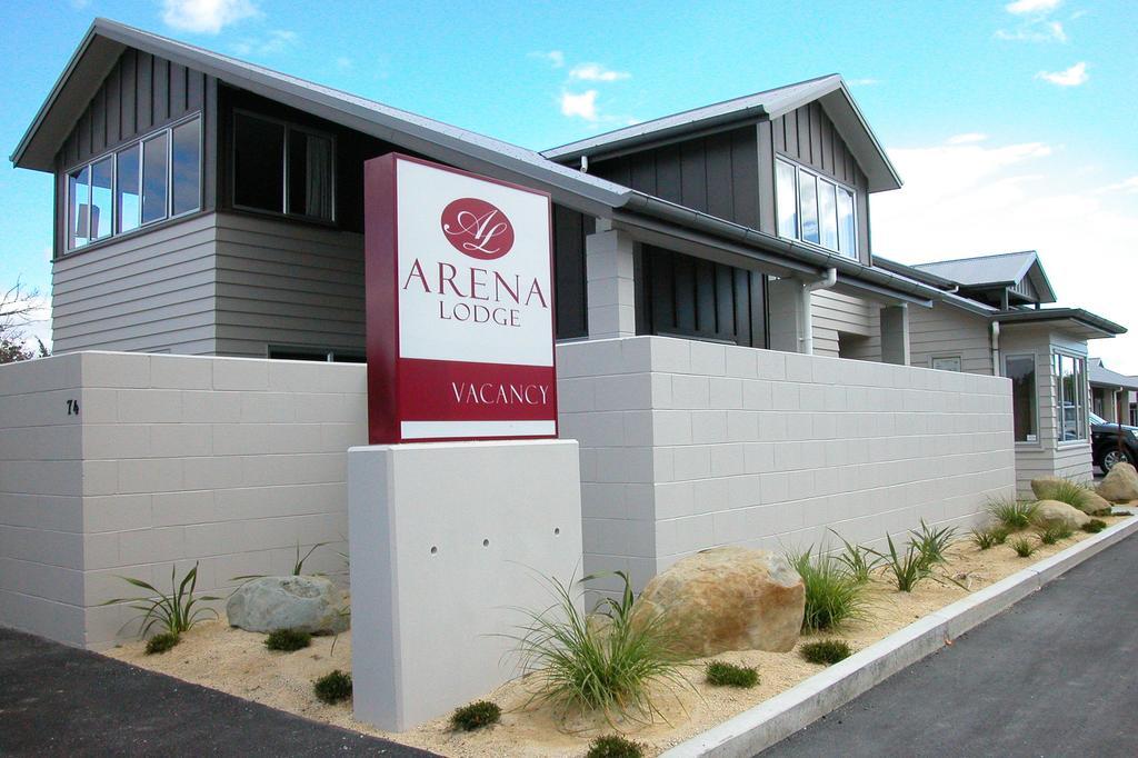 Arena Lodge Palmerston North Buitenkant foto