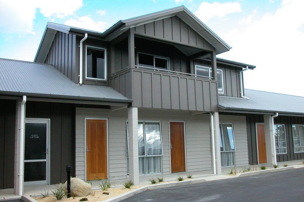 Arena Lodge Palmerston North Buitenkant foto