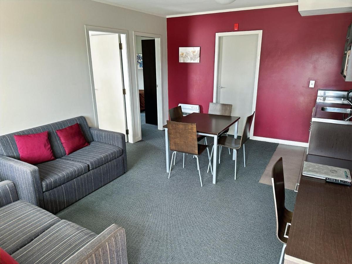 Arena Lodge Palmerston North Buitenkant foto