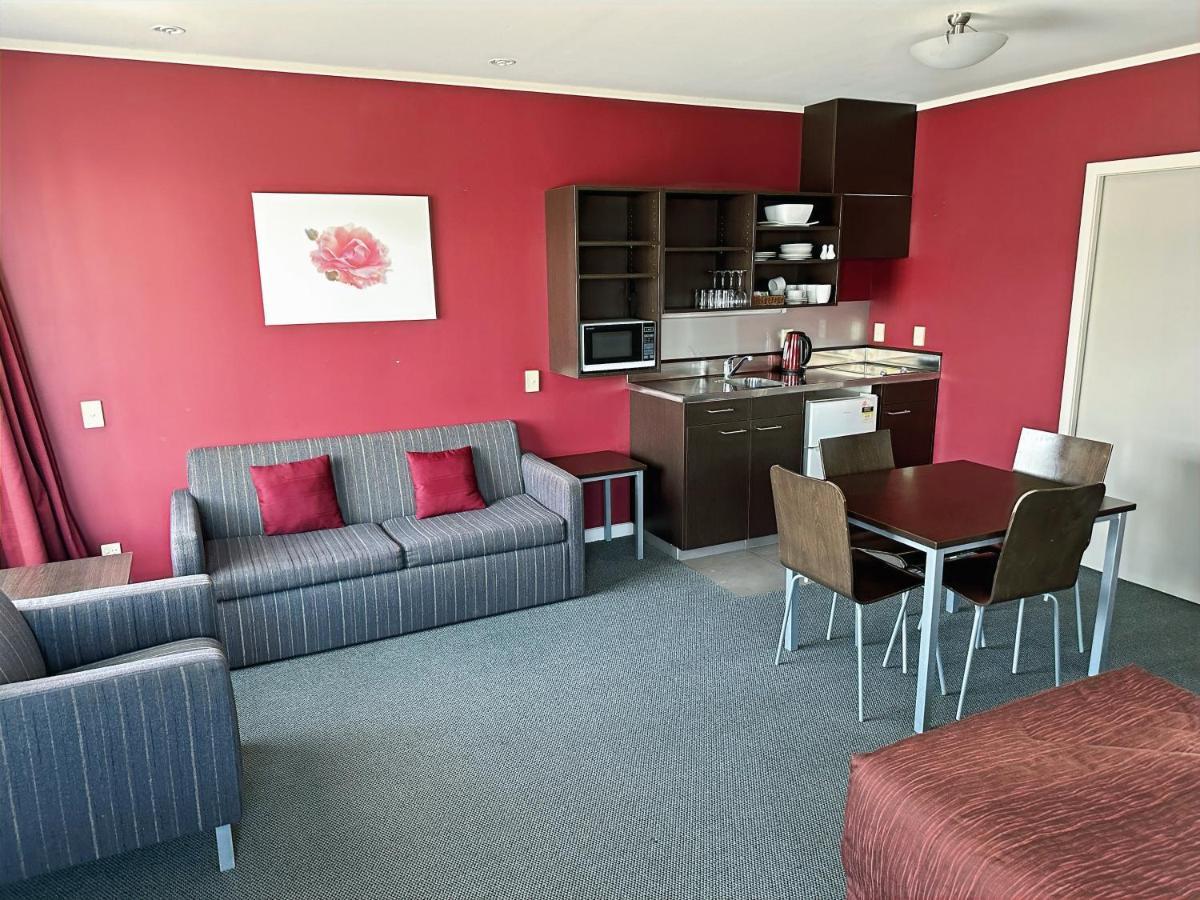 Arena Lodge Palmerston North Buitenkant foto