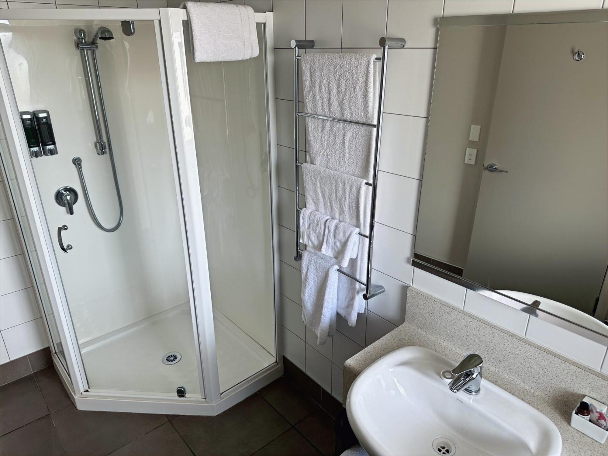 Arena Lodge Palmerston North Buitenkant foto