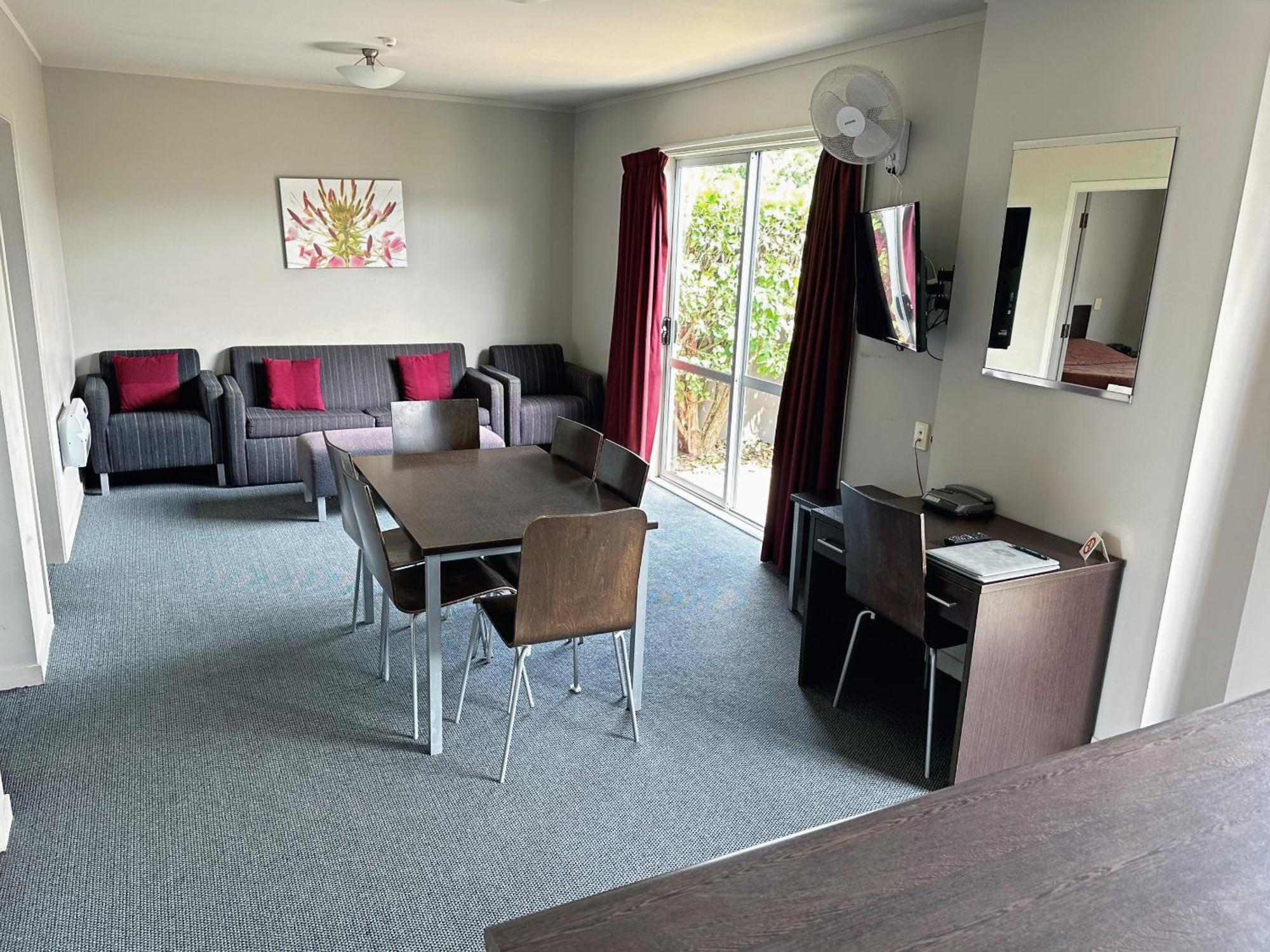 Arena Lodge Palmerston North Buitenkant foto