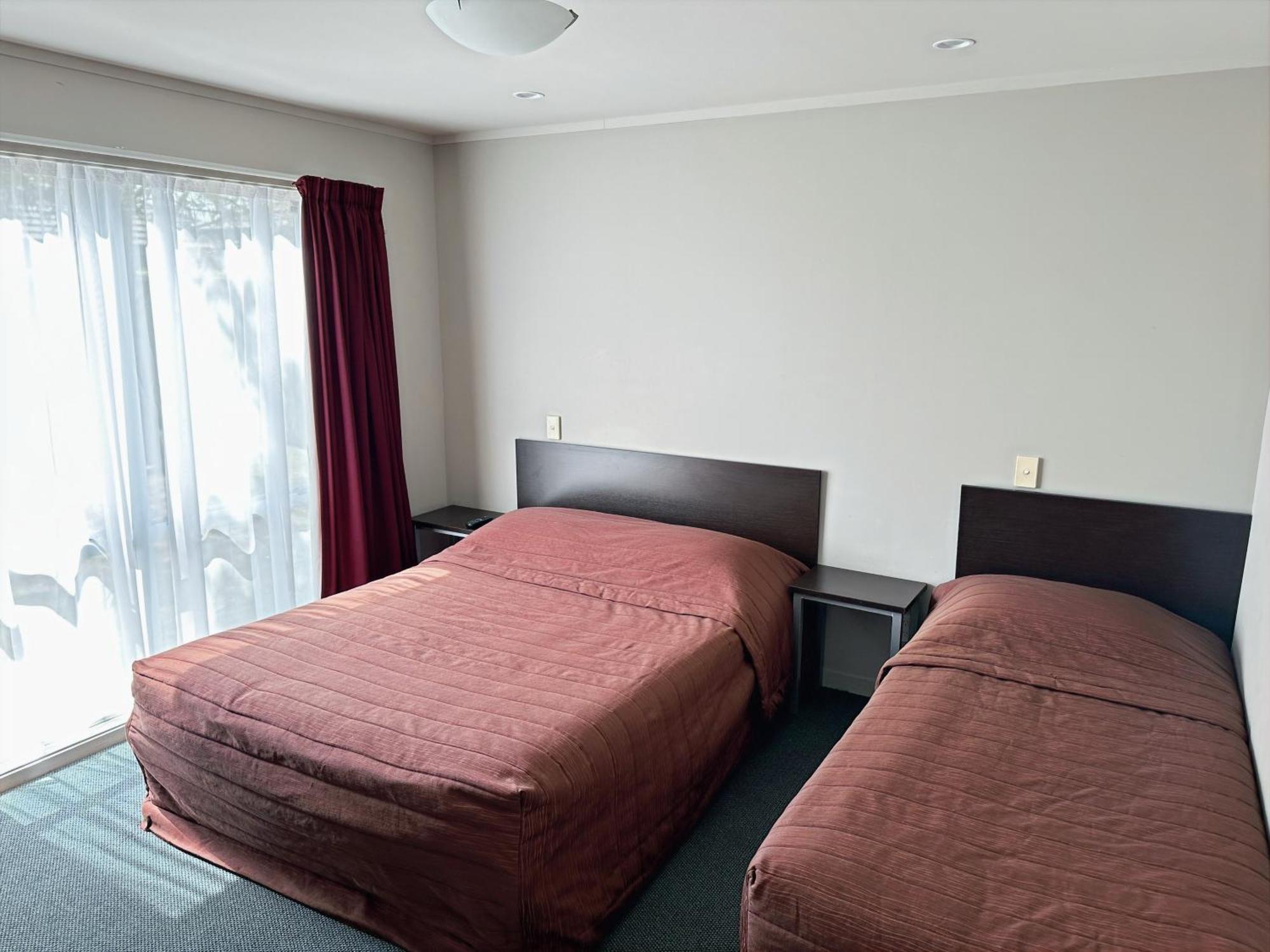 Arena Lodge Palmerston North Buitenkant foto