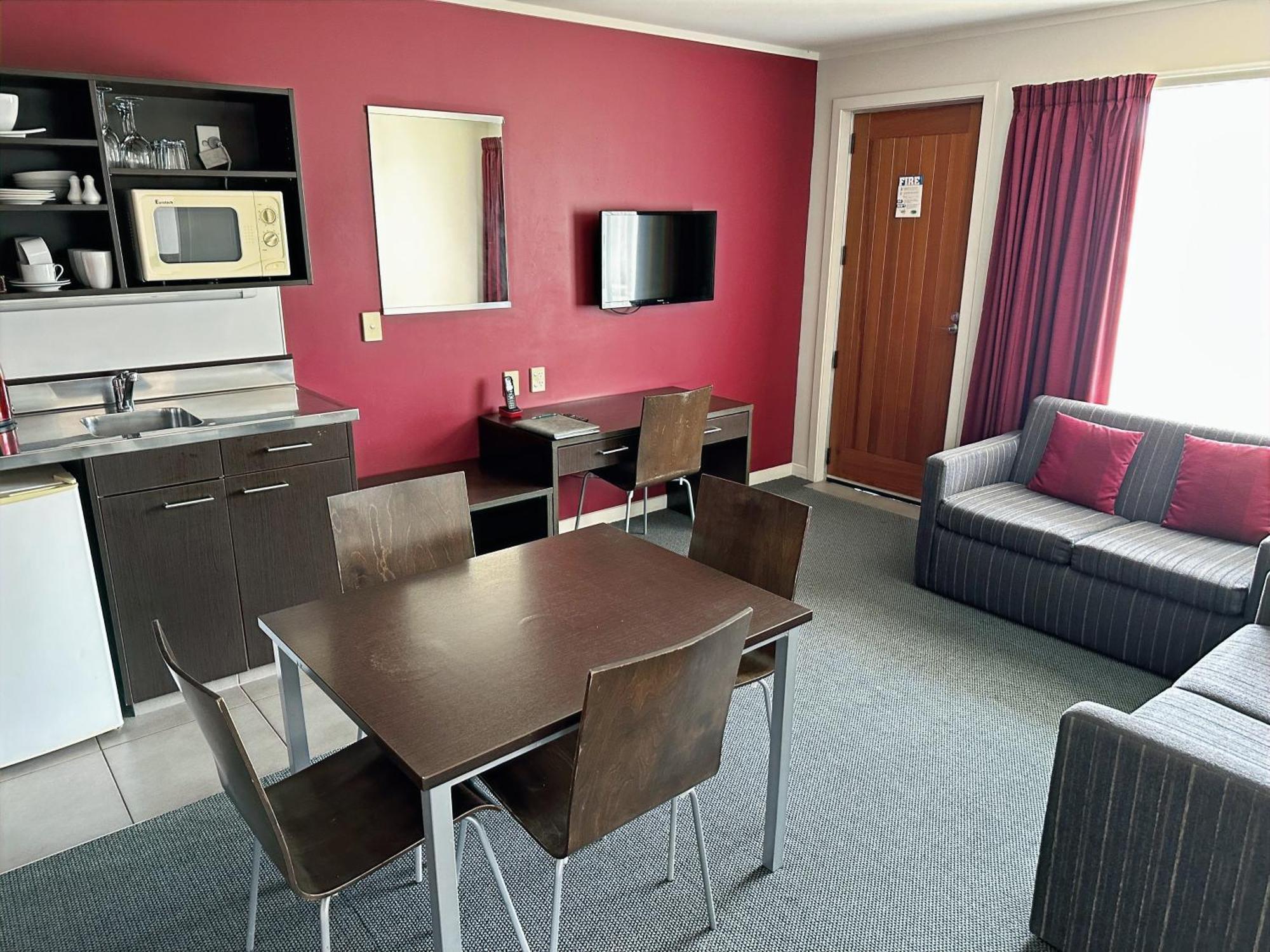 Arena Lodge Palmerston North Buitenkant foto
