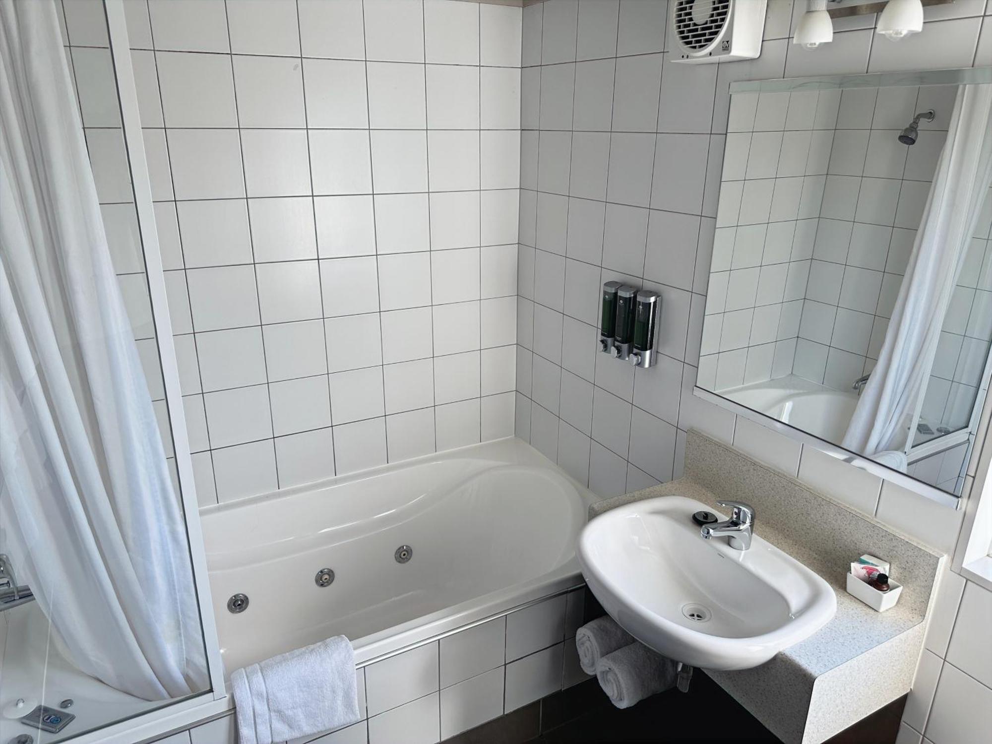 Arena Lodge Palmerston North Buitenkant foto