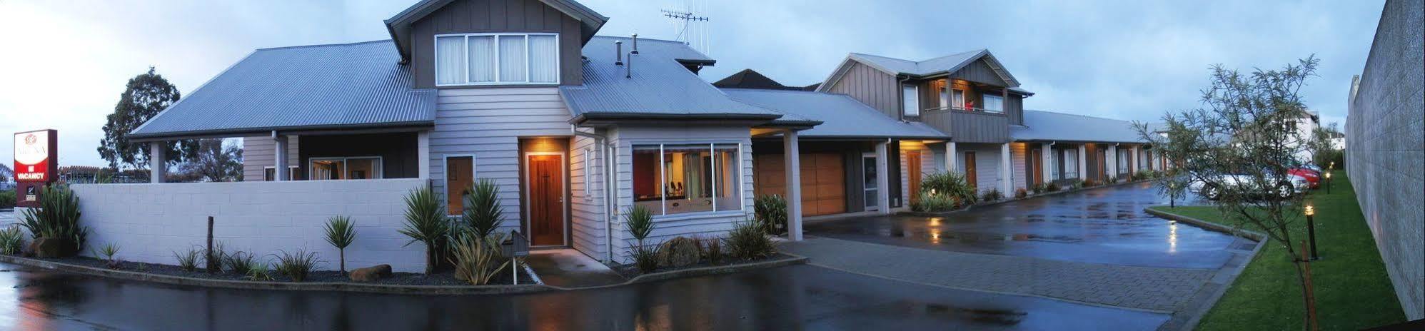 Arena Lodge Palmerston North Buitenkant foto